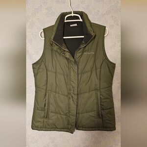 Columbia Fleece-lined Vest ~ Large/ Green